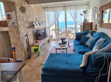 Bodrum Bankev`de Modern Dokunuşla Yenilenmiş 2+1 Çift Banyolu