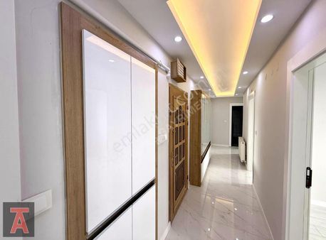 Topçu Mah'de Ultra Lüx Yapılı Köşe Başı Ara Kat Ön Cephe Daire