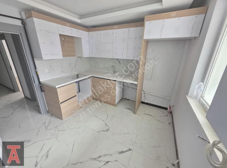 Yenikent Fevzi Çakmak Mah. Y.giriş 3+1 Balkonlu Daire