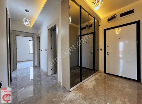 Çiğnitaş Emlak'tan Lüx Modern Sitede Acil Satılık 1+1 Fırsat !!!