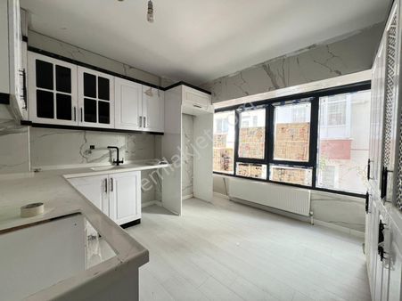Engin Emlak'tan Y.giriş Masrafsız 2+1 İçi Yapılı Daire