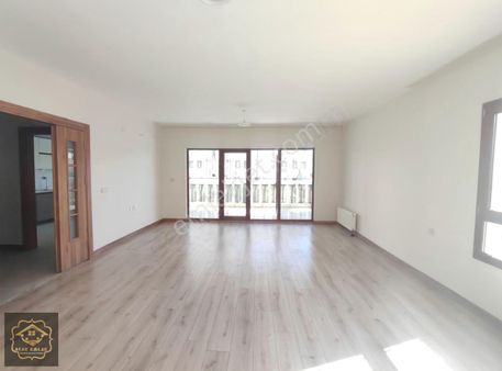 Acar Emlaktan Fırsat Toki 8 Etapta 4+1 200m2 Arakat Lüks Daire