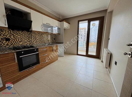 Hakan Büyük"ten Şemikler Fikri Altay Mahallesi 2+1 Ara Kat Daire