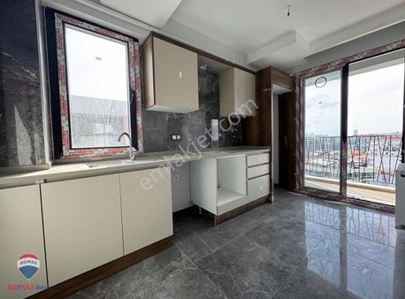 Hakan Büyük"ten Dedebaşı Üniverste Kampüs Karşısı 3+1 Dublex