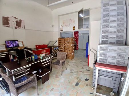 Sağlam'dan İçerenköy Merkezde İskanlı Ön Kullanımlı Dükkan