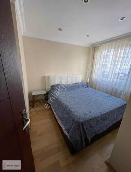 Cadde Üstü Eşyalı 2+1 Daire