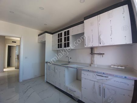 Rota'dan Adliye Karşısı Lise Caddesi Civarında Acil Satılık 2+1 Daire / Yenişehir