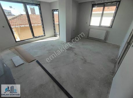 Emlak Dünyasından Altıntepede Deniz Manzaralı 3+2 Dubleks