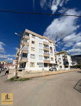 Kozan Gayrimenkulden Remzi Oğuz Arık Okulu Yanında Kombili 3+1