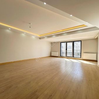 Çekmeköy Yapı Gayrimenkul'den 110m² 3+1 Ara Kat Daire !!
