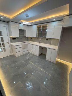 🏡şehitler Mahallesi 🏡 ✅2+1 115 M2 5 Katlınım 1 Katı ❇️kombi Petekli