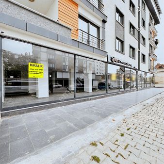 Çekmeköy Yapı Gayrimenkul'den Kurumsal Markete Uygun Dükkan!!!