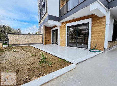 Arya'dan Altınoluk Merkez'de Denize 300 Metre 4+1 Villa