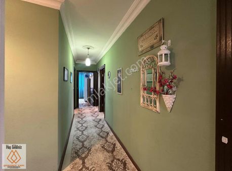 Yenigün'de Cadde Üstü Asansörlü Ara Katta 3+1 Geniş Daire