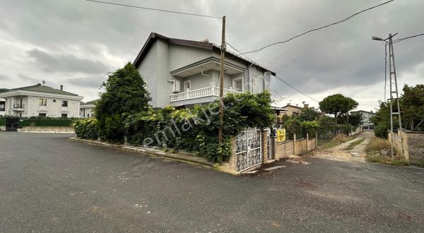 Güzelce'de Deniz Manzaralı Satılık Fourlex Villa