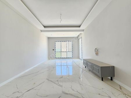 Denizli Şemikler De Cadde Üstü Harika Konumda 3+1 Panjurlu Satılık Geniş Ara Kat Daire