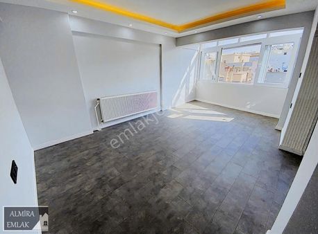 Yeşilyurt Yonca Pastane Üstü Bakımlı Doğalgazlı 2+1 Daire