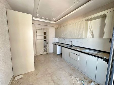 Alpaslan'da Çift Banyolu Sıfır Arakat Ultralüx 2+1 Daire