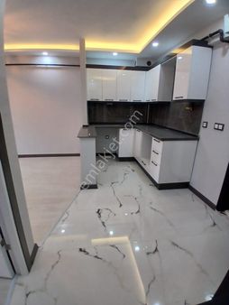 Çamlıca Mahallesinde Satılık 1+1 Daire