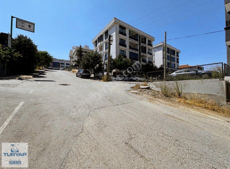 Yalova Çiftlikköy Mehmet Akif Ersoy Mahallesinde Satılık Daire