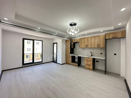 Kapaklı Atatürk Merkezi Konumda Arakat Ön Cephe 1+1 Daire