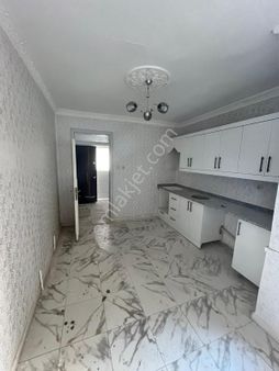 Bilge Emlaktan Konak Mahalesinde Satılık 2+1 Yıkım Kararı Yoktur.