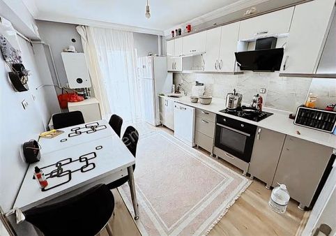 Ysf Emlaktan Satılık Asansör Lü Daire 3+1 Geniş Daire