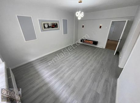 Etlikte Cadde Yakını 2+1 Yapılı Düz Giriş Krediye Uygun