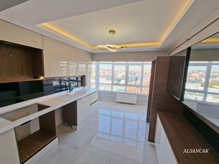 Alsancak Merkezde Asansörlü Binada Katta Lüks 3+1 Satılık Daire