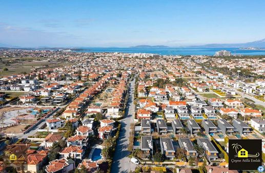 Alaçatı Göbene'de Satılık İkiz Konut İmarlı Arsa