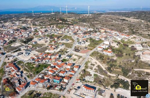 Çeşme Toskana Bölgesin'de Satılık 950m2 Arsa