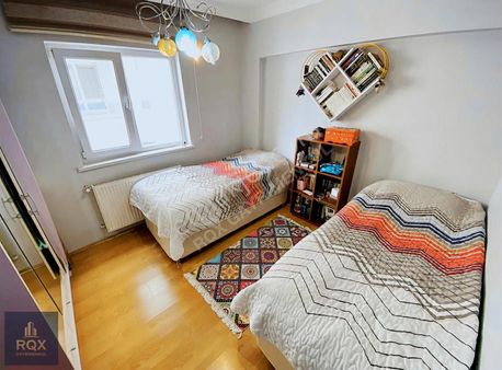 Topçu Mahallesi Ara Kat Oturum Alanı Geniş Masrafsız 3+1 Daire