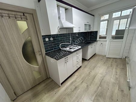 ***emin Emlaktan İmaret Mahallesi Merkezi Ve Sakin Konumda Satılık Daire ***