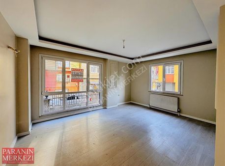 Anıl Park Evlerı İstanbul'da B Blok Gırış Kat Satılık 2+1 Daire