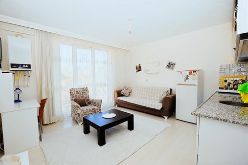 Burdur Ak Emlak'tan - Satılık Eşyalı 1+1 Daire, Ara Kat