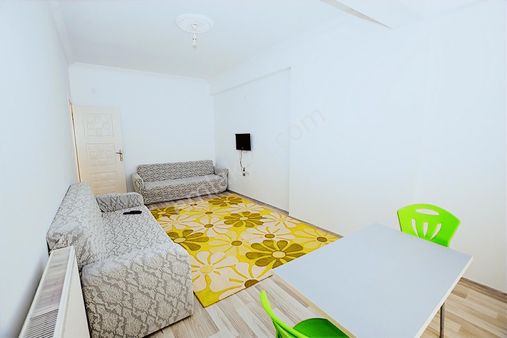 Burdur Ak Emlak'tan - Merkezde 2+0 Eşyalı 55m² Daire, Ara Kat