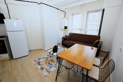 Ak Emlak'tan Sakarya Mahallesinde Ara Kat 1+1 Eşyalı Daire
