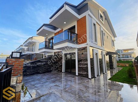 Didim Hisar Mahallesi Sıfır Bahçeli , Otoparklı , 3+1 Lüx Villa