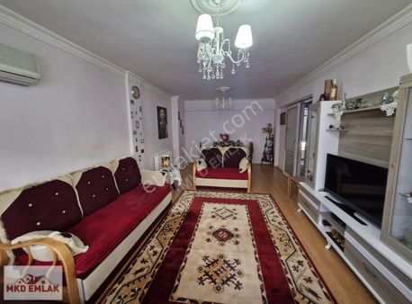 Donanmacıda Asansörlü Doğalgazlı 3+1 Arakat Mkd Emlak