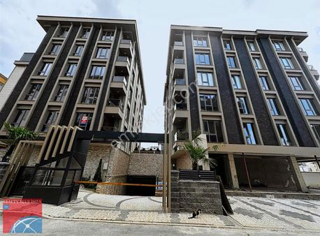 Taşdelen'de Site İçerisinde Satılık 2+1 Arakat Daire