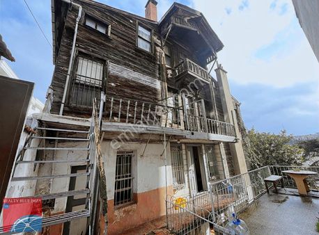 Üsküdarda 466m2 Arsalı Süper Lokasyonda Satılık Tarihi Köşk