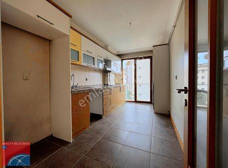 Ümraniye Necip Fazıl Mah. Kiralık 2+1 Daire (otopark + Balkon)