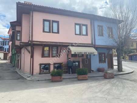 Anka Gayrimenkul'den Akcami De Devren Kiralık Market