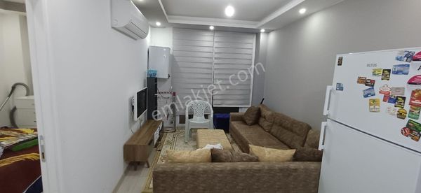 Üniversite Caddesinde Gözde Sitede