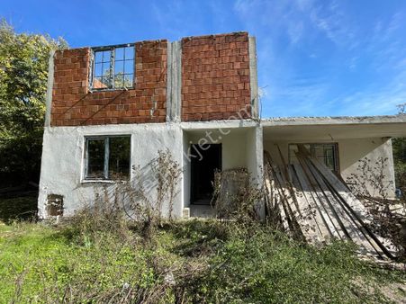Geyve Şehren De Satılık Müstakil Ev Ve Arsa