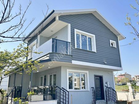 [kassel Yapı] Merkezi Konumda - Geniş & Müstakil Bahçeli Villa !