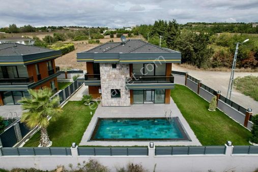 [kassel Yapı] Silivride - 430m2 İçerisinde - Havuzlu Lüks Villa