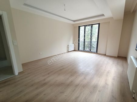 Akgün'den Minibüs Yoluna Çok Yakın Arakat 2+1 Satılık Daire