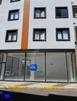 Rookz Doruk'dan İki Cadde Arasında Vitrin Değeri Yüksek Ticari!!