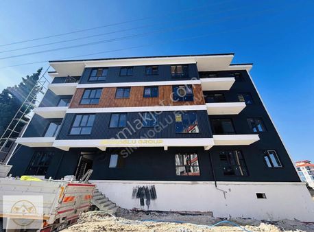 Sinanoğlu'dan Satılık Emek'te Ara Kat Yol Cephe Asansörlü Daire